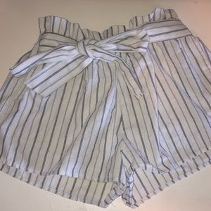 Light and flowy jean shorts size S